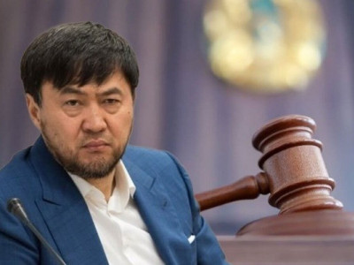 «Самат Әбіш күтіп алды»: Қайрат Сатыбалды бостандыққа шықты