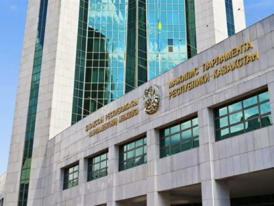 Мәжіліс жер қойнауын пайдалануға қатысты құжатты талқылайды