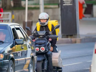 Қазір мопед жүргізушілерінің кім екенін анықтау мүмкін болмай тұр — министрлік