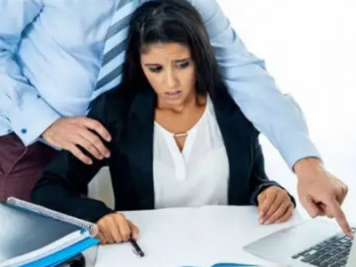 Харассменттің алдын алатын заң жобасы әзірленіп жатыр - министрлік