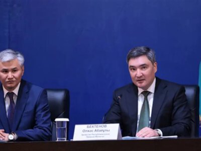 Үкімет басшысы Олжас Бектенов Ұлытау облысының активіне жаңа әкімді таныстырды