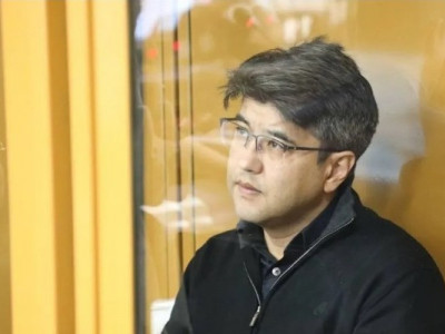 Бишімбаевтың туыстарынан пара алмақ болған адам сотталды