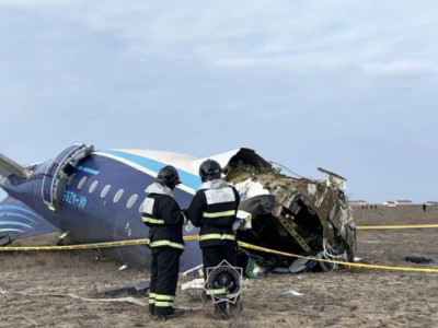 Ақтауда апатқа ұшыраған ұшақтың жақыннан түсірілген фотолары жарияланды