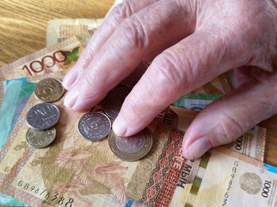 Зейнетақы және басқа да әлеуметтік төлемдер көтеріледі, бірақ барлығына бірдей емес пе?