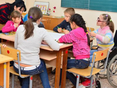 Астанада мүгедектігі бар балаларды оңалтудың халықаралық тәсілдері талқыланып жатыр