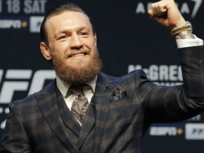 Илон Маск Конор Макгрегорды қолдады