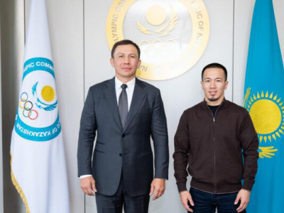 Геннадий Головкин грек-рим күресінен әлем чемпионы Айдос Сұлтанғалимен кездесті
