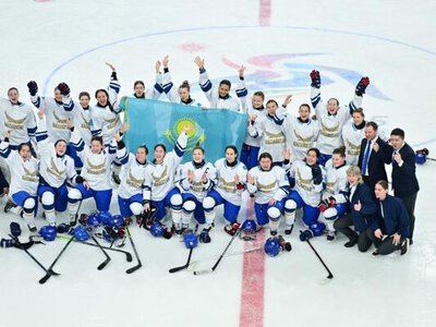 Шайбалы хоккейден әйелдер арасындағы екінші Азия чемпионатында ел намысын кімдер қорғайды?