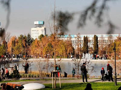 Алматыда Назарбаев даңғылы бойында жаңа сквер ашылды