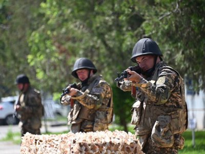 Шымкенттегі әскери міндеттілер жиында төтенше жағдайындағы іс-қимылдарын пысықтады