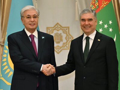 Тоқаев түркімен экс-президентін 69 жасқа толған туған күнімен құттықтады