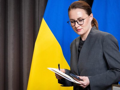 Украина үкіметі отставкаға кетті