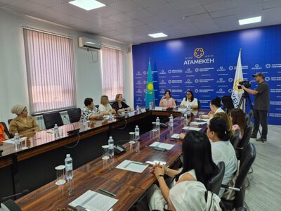 Әйелдер кәсіпкерлігі мен білім сапасы: Шымкентте бизнестің өзекті мәселелері талқыланды
