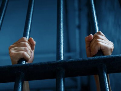 Адам өлтіріп, ерте түрмеден босатылған әйел қайта кісі өлтірді