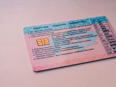 ШҚО тұрғыны жүргізуші куәлігін аламын деп 6,6 млн теңгесінен айырылды