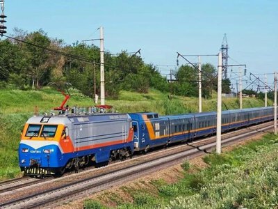 Атырау - Ақтөбе пойызында жолаушы қайтыс болды: жолсеріктер жұмыстан қуылды
