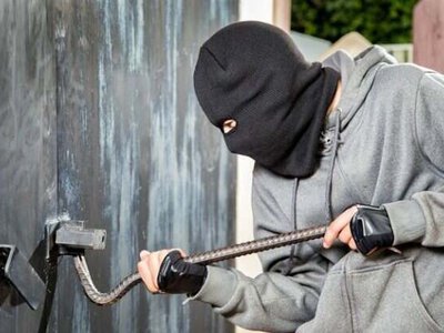 Астанада бұрын күзетші болған адам 21 млн теңгенің кабелін ұрлап кеткен