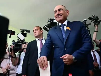 Армения үкіметі отставкаға кетті
