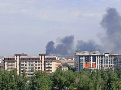 Алматы қаласында қойма өртеніп жатыр