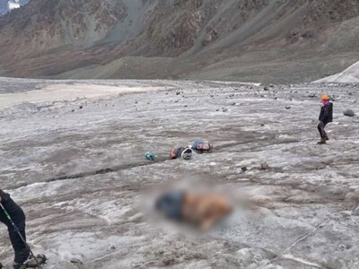 Талғар мұздығынан адам сүйектері табылды