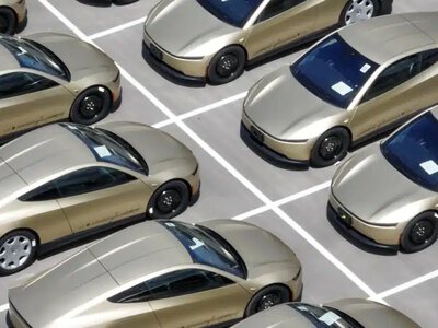 Тesla тамыздың соңына дейін Cybercab роботаксилерін іске қоспақ