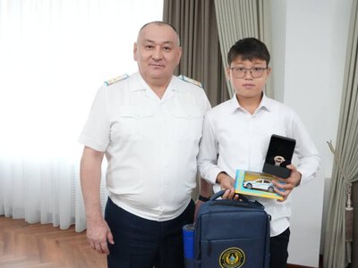 Қарағанды облысында 13 жастағы бала суға батып бара жатқан бүлдіршінді құтқарып қалды