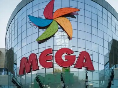 Алматыдағы Mega Center орталығында дабыл қағылып, халықты сыртқа шығарып жіберді