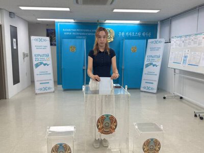 Қазақстан азаматтары алғашқы болып Сеул мен Токиода дауыс беріп жатыр