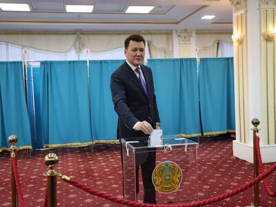 Ерлан Қарин құрылтай сайлауында өз таңдауын жасады