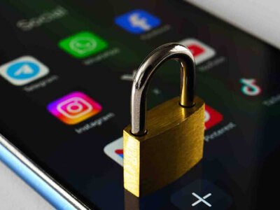 Жаңа Зеландия жасөспірімдерге әлеуметтік желі қолдануға шектеу қоймақ