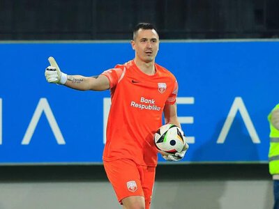 Қазақстандық қақпашы «Сабахпен» бірге Чемпиондар лигасының жалпы кезеңіне шықты