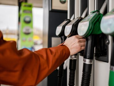 Авиаотын арзандап, дизель қымбаттады: күзде жанар-жанармай бағасы қандай болады