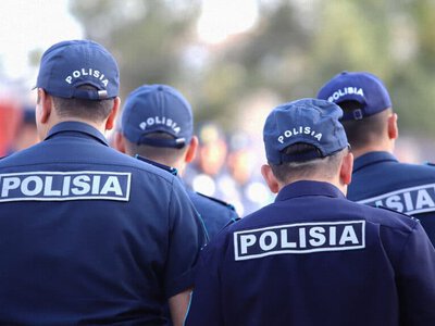 Көлік айдаған оқушы тұрғын үйдің шарбағын қиратты