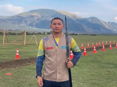 Абзал Төлебеков Жамбы атудан Көшпенділер ойнының алтынын қанжығалады