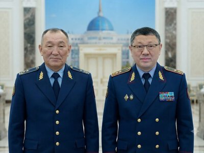 Қорғаныс және Ішкі істер министрлері өз қызметтерін сақтап қалды