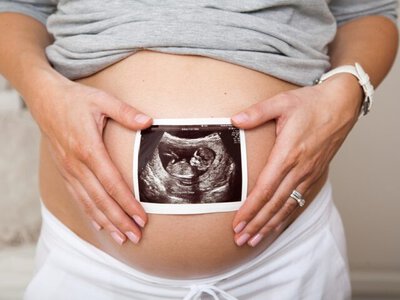 АИТВ-мен өмір сүретін ана дені сау баланы дүниеге әкеле алады