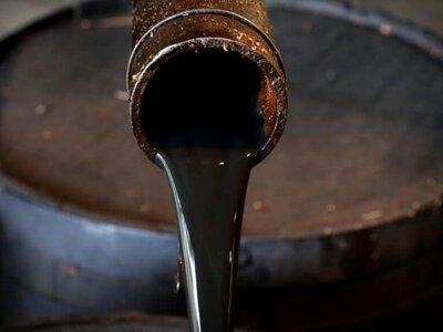 Мұнай бағасы барреліне 97 доллардан асты