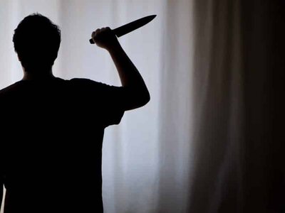 Анасын өлтірді деп айыпталған жасөспірім қылмыстық жауапкершіліктен босатылды