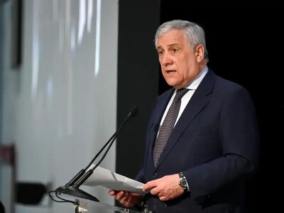 Италия СІМ басшысы келін таңдауға қатысты пікірі үшін кешірім сұрады