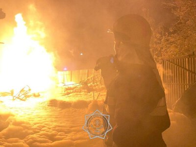 Семейде көлік жуу орнында өрт шығып, газгольдер жарылды