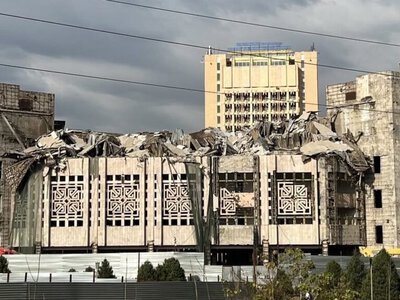 Алматыда Студенттер сарайының шатыры опырылып түсті