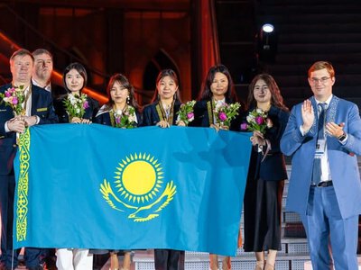 Тоқаев шахмат олимпиадасында күміс алған Қазақстан құрамасын құттықтады