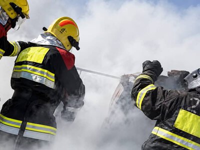 Ақтөбеде өрт сөндірушілер 27 көлікті өрттен аман алып қалды
