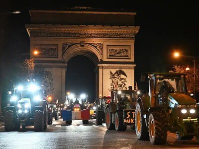 Францияда мемлекеттік қызметкерлер жалақыны көтеруді талап етіп, ереуілге шықты