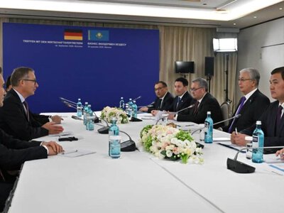 Тоқаев Германияда Siemens, Linde және Aurubis басшыларымен кездесті