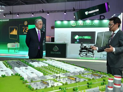 Тоқаев жасанды интеллект жобаларымен танысты