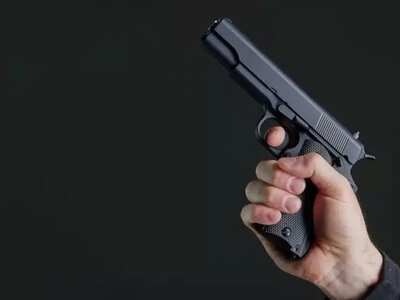 Талдықорғанда әйелін тапаншамен қуып жүрген ер адам ұсталды