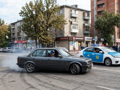 10 мыңға жуық ереже бұзылды: полиция мас жүргізушілер мен дрифт жасағандарды ұстады