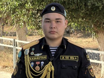«Жанымды ауыртады»: Каспийдегі апаттан аман қалған сарбаз үн қатты