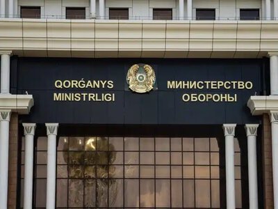 Желіде видеоны өшіруді сұраған адам Қорғаныс министрлігінде қызмет ететіні расталды